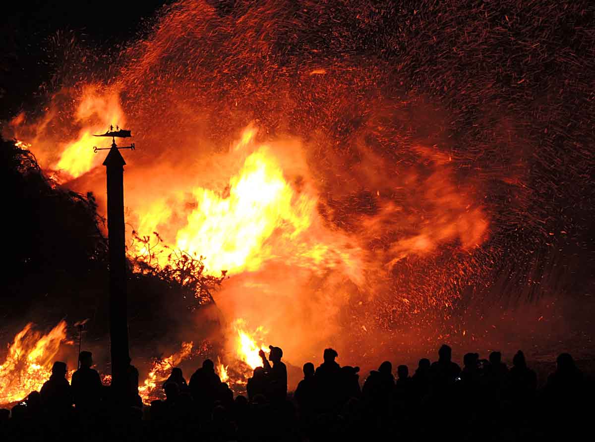 fire-in-amazon Home